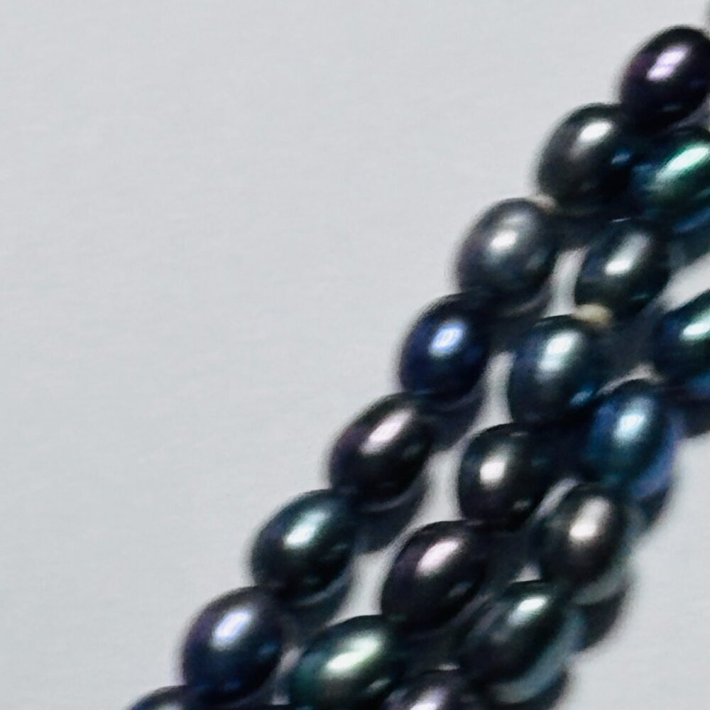 Multi Strand Peacock Pearl Necklace Blue Green Iridescent 18” - Picture 9 of 11